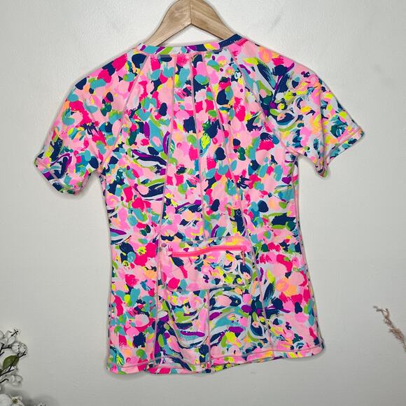 LILLY PULITZER Luxletic Kalani Sunguard Rashguard T-Shirt Pina Colada {W40} - Picture 3 of 5